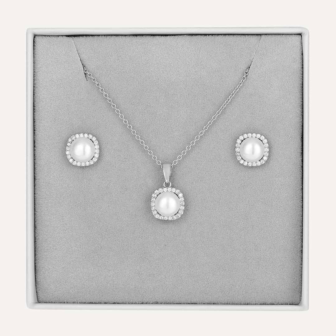 Silver boxed jewellery gift set with necklace and earrings in D&X London packaging