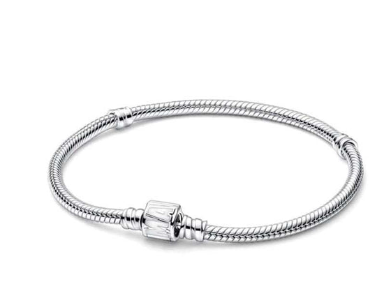QIKAOLA Bracelet silver snake chain with a detailed clasp, stylish and versatile accessory for men and women